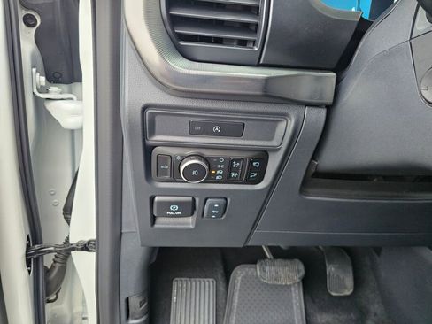 Certified 2025 Ford F150 Platinum w/ FX4 Off-Road Package image 20