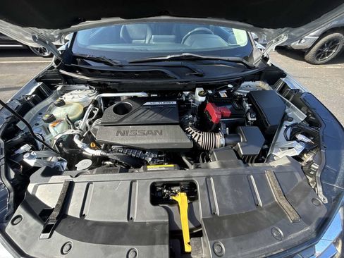 Used 2024 Nissan Rogue SV AWD/4WD image 16