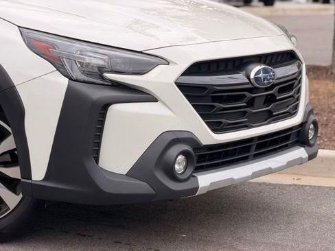 Used 2024 Subaru Outback Limited AWD/4WD image 3