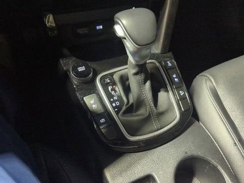 Certified 2024 Kia Seltos SX w/ SX Sunroof Package AWD/4WD image 12