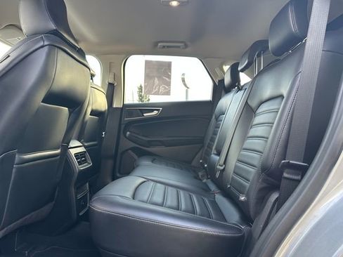 Used 2024 Ford Edge SEL image 12
