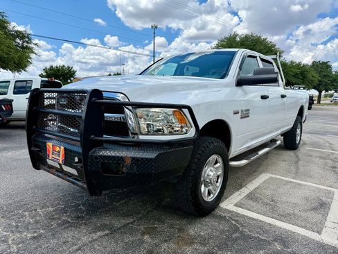 Used 2015 RAM 2500 Tradesman w/ Chrome Appearance Group AWD/4WD image 7
