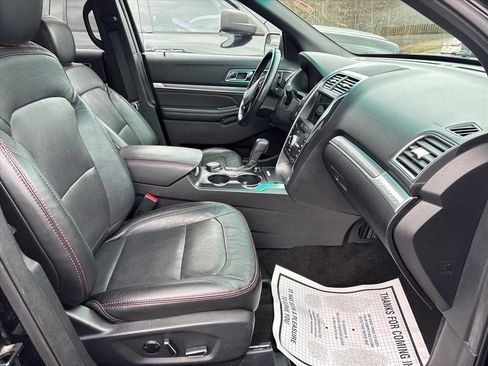 Used 2017 Ford Explorer Sport image 14