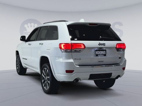 Used 2017 Jeep Grand Cherokee Overland image 10