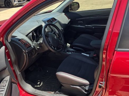 Used 2022 Mitsubishi Outlander Sport SE FWD image 6