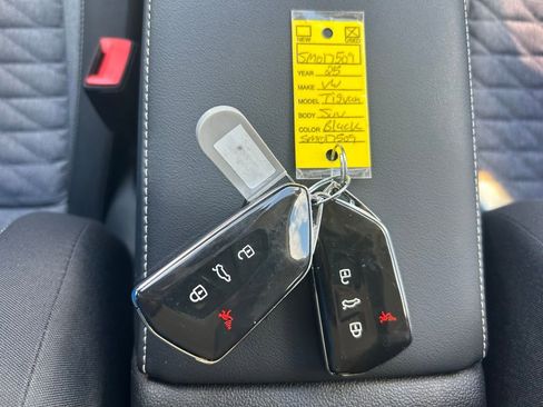 Certified 2025 Volkswagen Tiguan S image 60