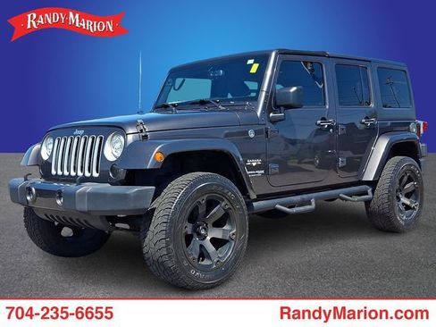 Used 2018 Jeep Wrangler Unlimited Sahara w/ Connectivity Group AWD/4WD image 1
