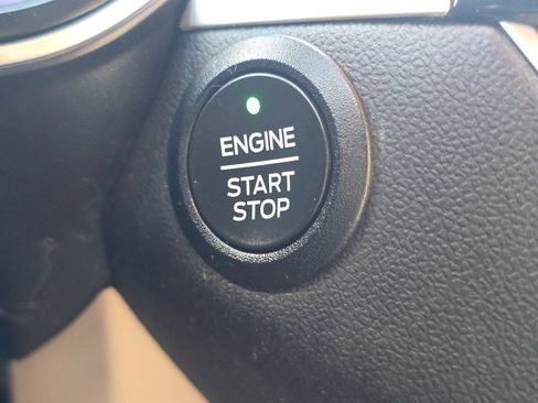 Used 2022 Ford Escape SEL w/ Technology Package FWD image 30
