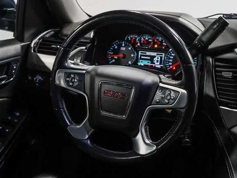 Used 2018 GMC Yukon SLE image 15