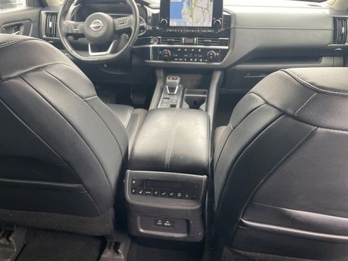 Used 2022 Nissan Pathfinder SL w/ SL Premium Package image 29