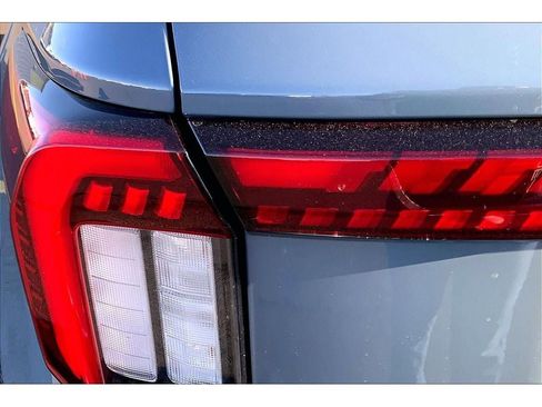 Used 2025 Ford Explorer ST-Line w/ Premium Package AWD/4WD image 32