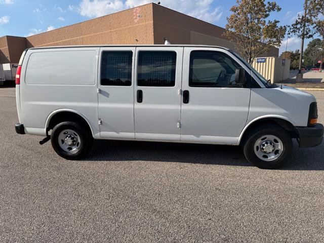 Used 2015 Chevrolet Express 2500 RWD image 38