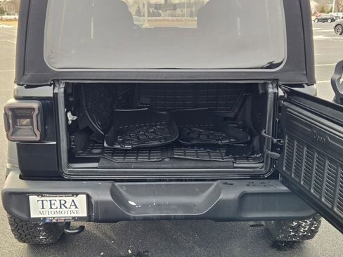 Used 2021 Jeep Wrangler Unlimited Sport image 17