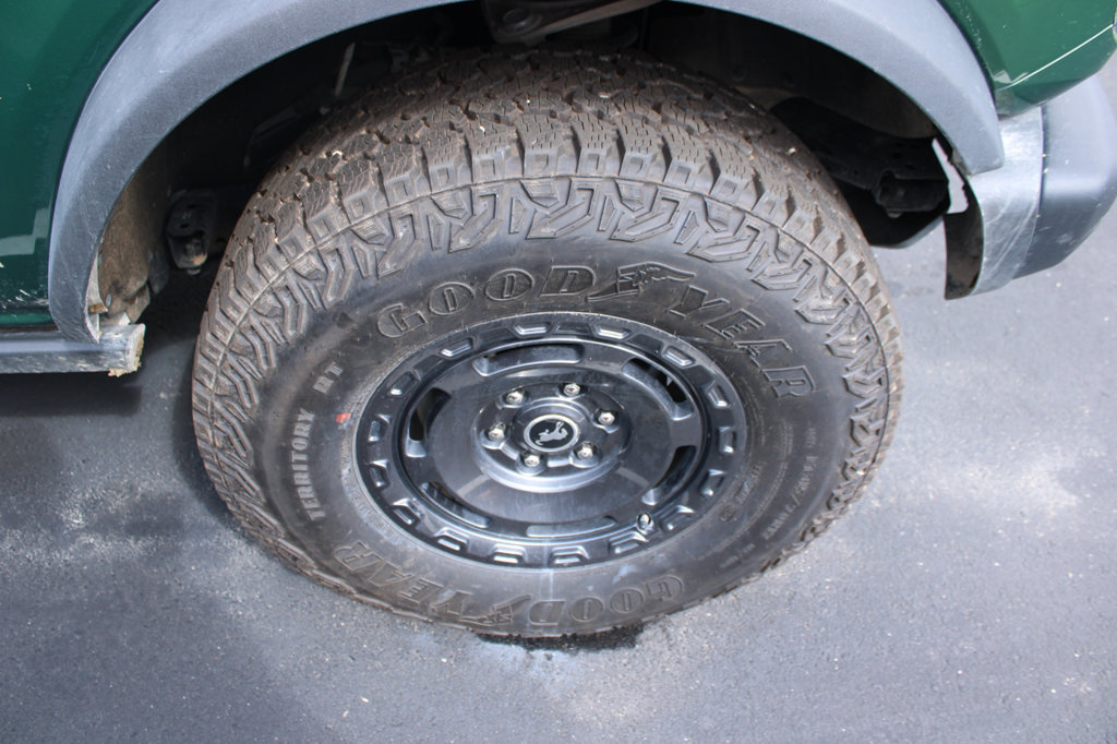 Used 2025 Ford Bronco Badlands AWD/4WD image 4
