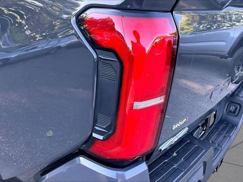 Certified 2026 Toyota Tacoma SR5 AWD/4WD image 26