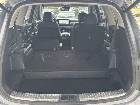 Certified 2024 Kia Telluride SX w/ Towing Package FWD image 9
