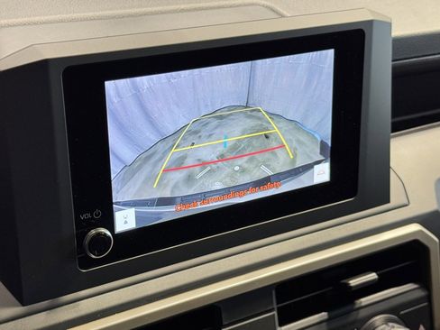 Used 2025 Toyota Tacoma SR image 11