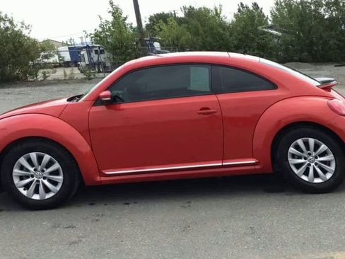 Used 2019 Volkswagen Beetle 2.0T S image 5