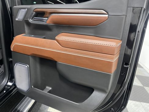 Used 2024 GMC Sierra 1500 Denali Ultimate AWD/4WD image 18