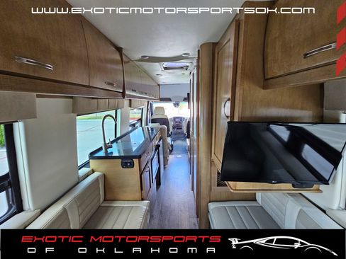 Used 2017 Mercedes-Benz Sprinter 3500 image 2