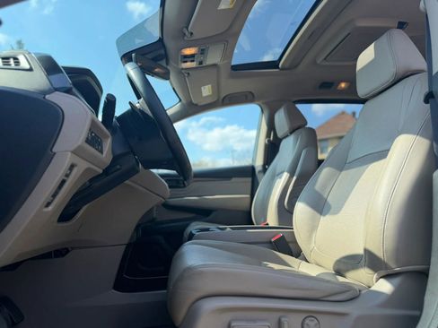 Used 2019 Honda Odyssey Elite image 6