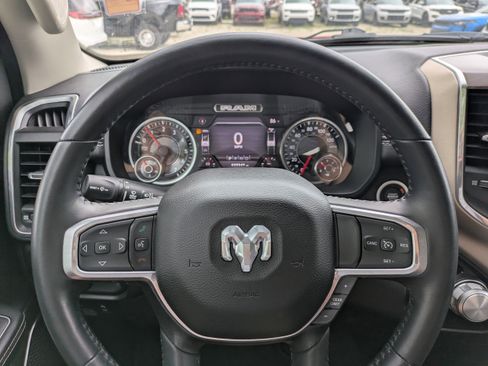 Used 2022 RAM 1500 Laramie AWD/4WD image 21