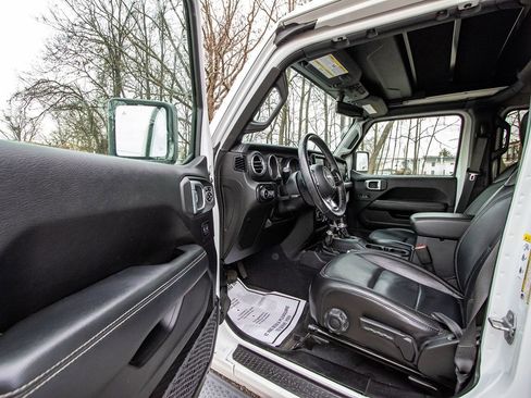 Used 2020 Jeep Wrangler Unlimited Sahara image 8