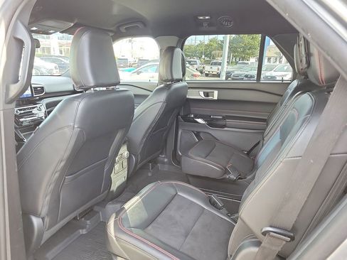 Used 2023 Ford Explorer ST-Line image 10