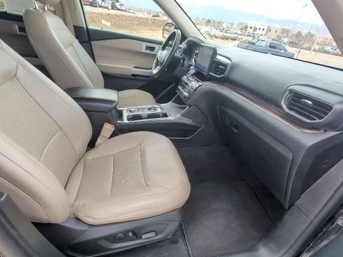 Used 2023 Ford Explorer Limited image 35