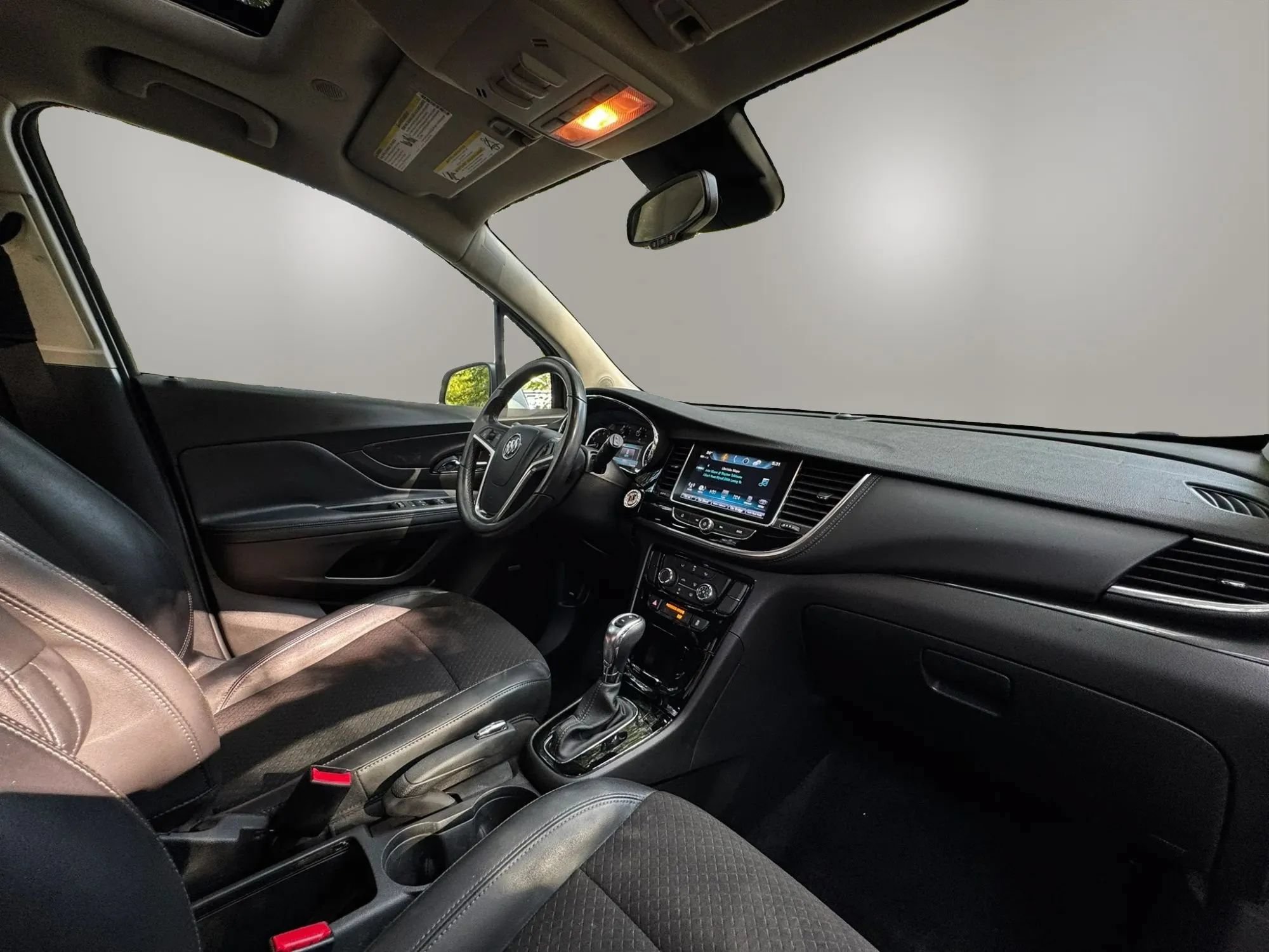 Used 2019 Buick Encore Sport Touring FWD image 13
