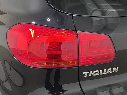 Used 2012 Volkswagen Tiguan S FWD image 29