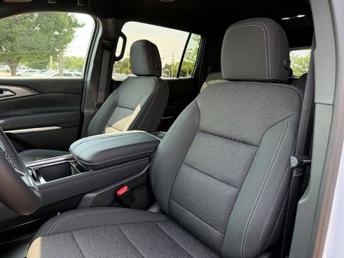 New 2026 Chevrolet Traverse LT w/ Midnight/Sport Edition FWD image 12