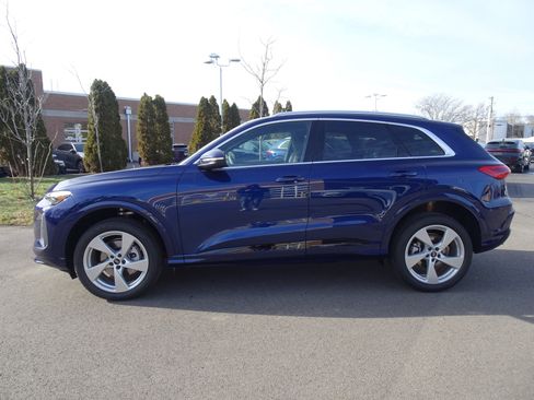 New 2025 Audi Q5 Premium Plus image 2