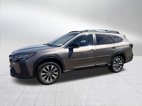 Used 2024 Subaru Outback Limited AWD/4WD image 3
