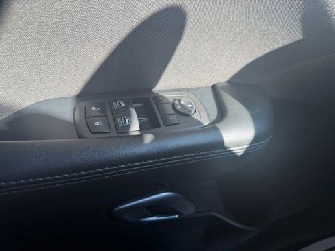 Used 2022 Dodge Challenger GT image 19