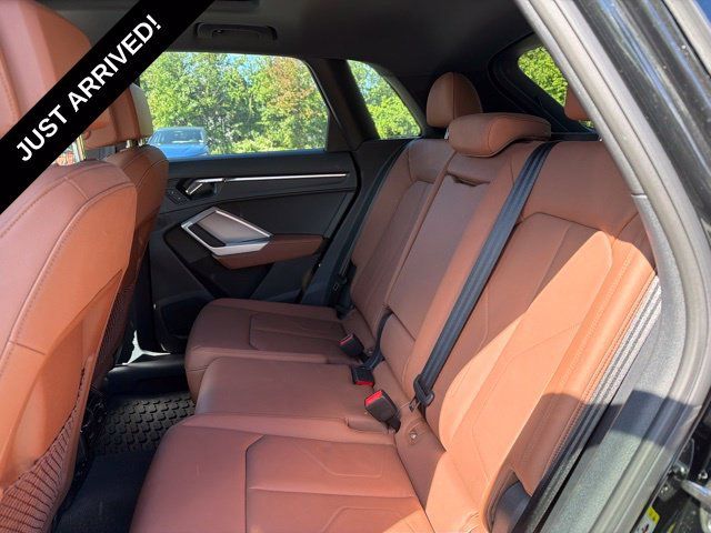 Used 2024 Audi Q3 2.0T Premium w/ Convenience Package AWD/4WD image 11