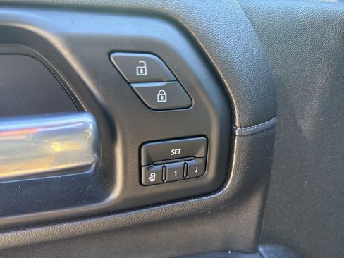 Used 2021 GMC Sierra 3500 Denali w/ Denali Black Diamond Edition image 13