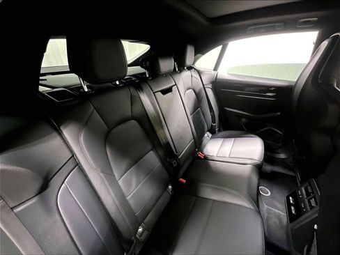 Used 2025 Porsche Macan 4 Electric image 32