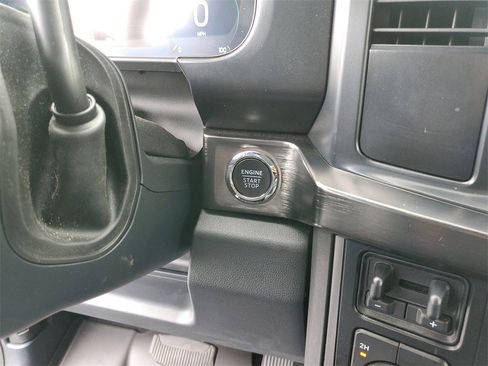 Used 2023 Ford F350 Lariat image 23