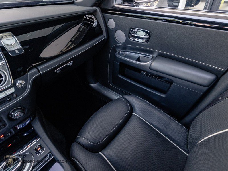 Used 2017 Rolls-Royce Ghost RWD image 14