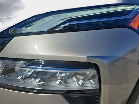 Used 2024 Nissan Rogue Platinum image 35