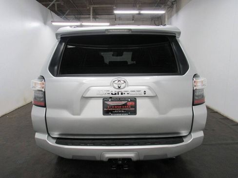 Used 2020 Toyota 4Runner SR5 Premium AWD/4WD image 7