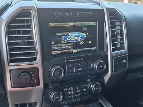 Used 2015 Ford F150 Lariat w/ FX4 Off-Road Package image 12