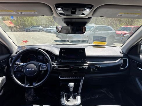 Used 2022 Kia Seltos EX AWD/4WD image 31