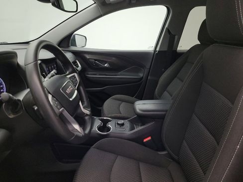 Used 2024 GMC Terrain SLE FWD image 17