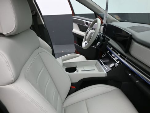 Used 2025 Hyundai Santa Fe Limited FWD image 31
