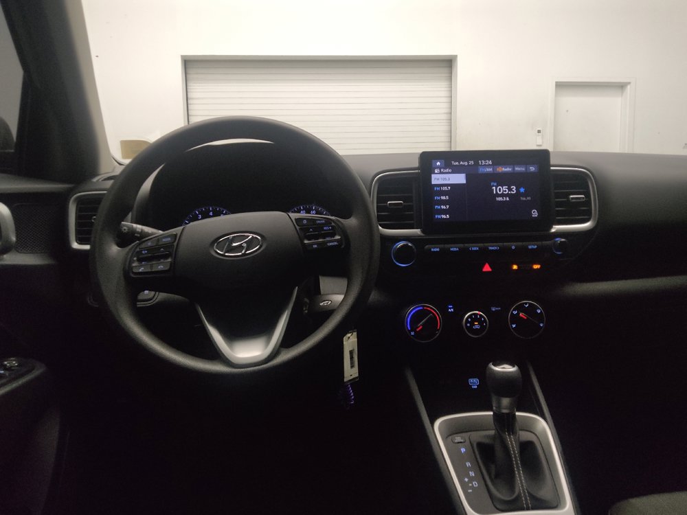 Used 2020 Hyundai Venue SE FWD image 22