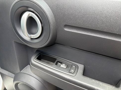 Used 2008 Dodge Nitro SXT RWD image 33