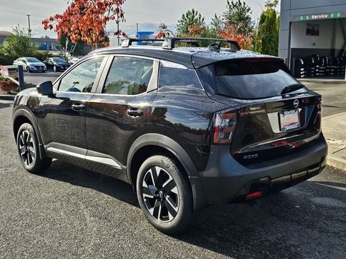 New 2026 Nissan Kicks SV w/ SV Premium Package image 4