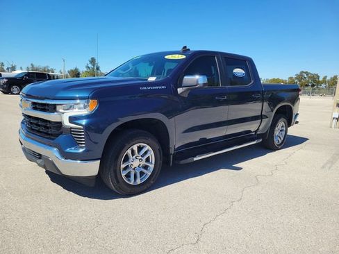 Certified 2022 Chevrolet Silverado 1500 LT image 2
